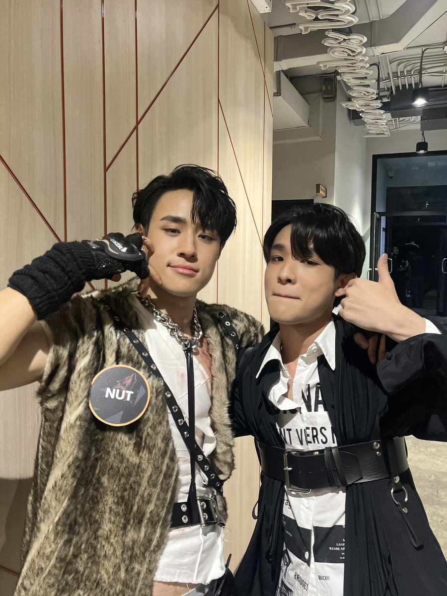 kkennatthapong's tweet image. Congratulations!! จ่าฝูงหมาป่าา ขอบคุณสำหรับมิตรภาพดีๆที่อยู่ด้วยกันมาตลอด ตั้งใจทำงานทำหน้าที่ของตัวเองให้ดีที่สุดและมีความสุขมั๊กๆ Luv u ja🐺🧡🤘🏻 #ProjectAlphaTH #ProjectAlphaFinalEP