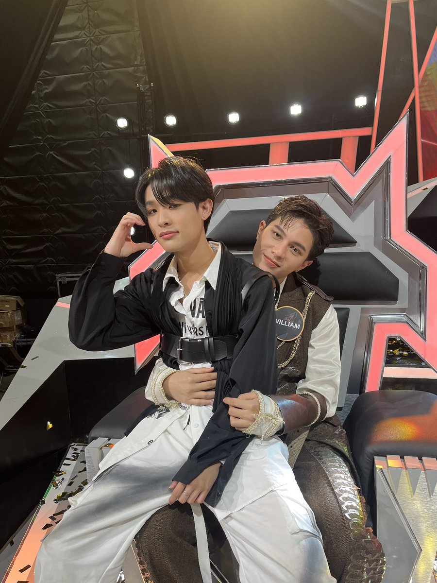 kkennatthapong's tweet image. Congratulations!! จ่าฝูงหมาป่าา ขอบคุณสำหรับมิตรภาพดีๆที่อยู่ด้วยกันมาตลอด ตั้งใจทำงานทำหน้าที่ของตัวเองให้ดีที่สุดและมีความสุขมั๊กๆ Luv u ja🐺🧡🤘🏻 #ProjectAlphaTH #ProjectAlphaFinalEP