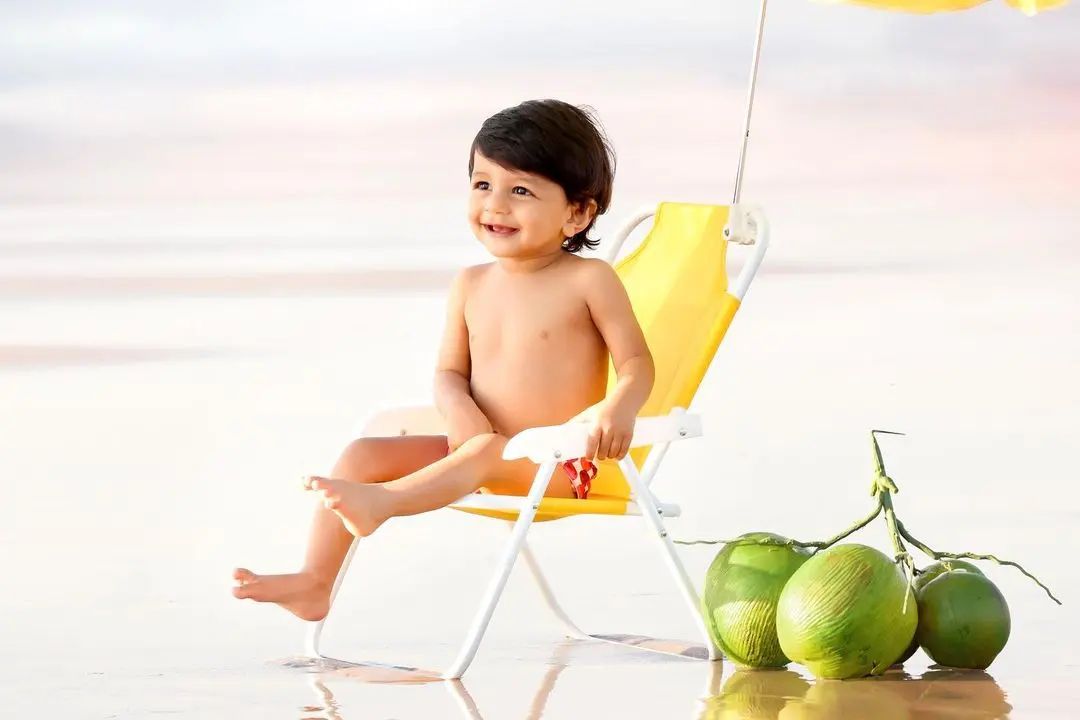 MadrasPropStore's tweet image. A good dose of Vitamin SEA is all I need 😀
.
Perfect capture by @camerazzi_photography 
.
Our Beach Lounge Chair 2699 INR in use
.
.
#propshop #propvendor #propstyling #newbornphotography #toddlerphotography #milestonephotography #cakesmashphotography #photographyprops 
.