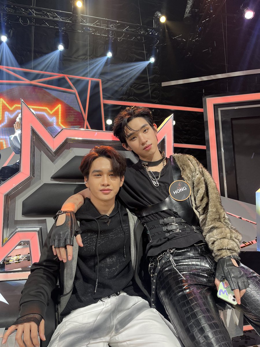 b_ganokpon's tweet image. Congratulations น้าาทุกคนน ฉันรักและซัพพอร์ตพวกเธอตลอดไปน้าา ฉันจะรอติดตามผลงานของพวกเธอ ฉันดีใจมากกที่ได้มาอยู่กะพวกเธอ  รักนะจุ๊บ ๆ #ProjectAlphaTHFinalEP #ProjectAlphaTH #GMMTV