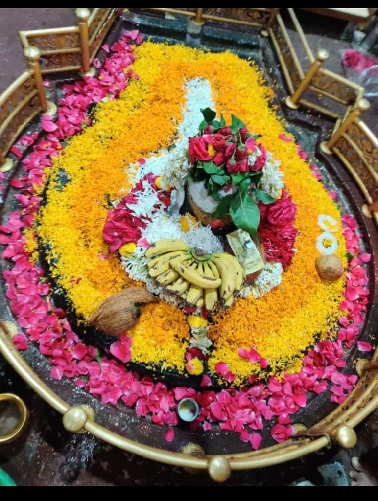 श्री घृष्णेश्वर ज्योतिर्लिंग जी के आज के प्रातःकालीन मंगला आरती के दिव्य श्रृंगार दर्शन 06.03.2023