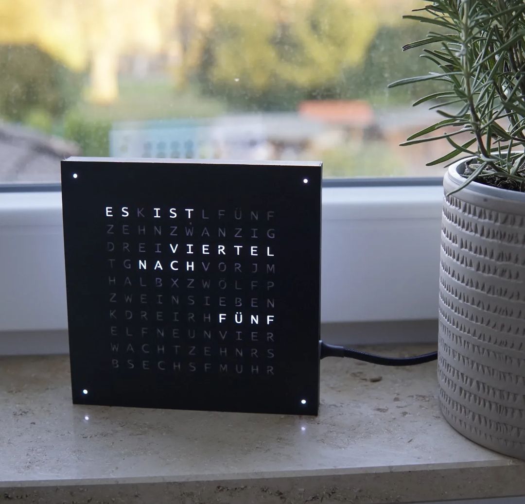 PCBWayOfficial's tweet image. Let's have a thorough look of #pxlBlck_10x11, designed by @nerdiyde.
It was made of a custom LED matrix (PCB by @PCBWayOfficial ), and you can decide how it displays by designing a customized shell. Here @nerdiyde made a "Workclock" style front panel.
#pcb #SharedProjects
