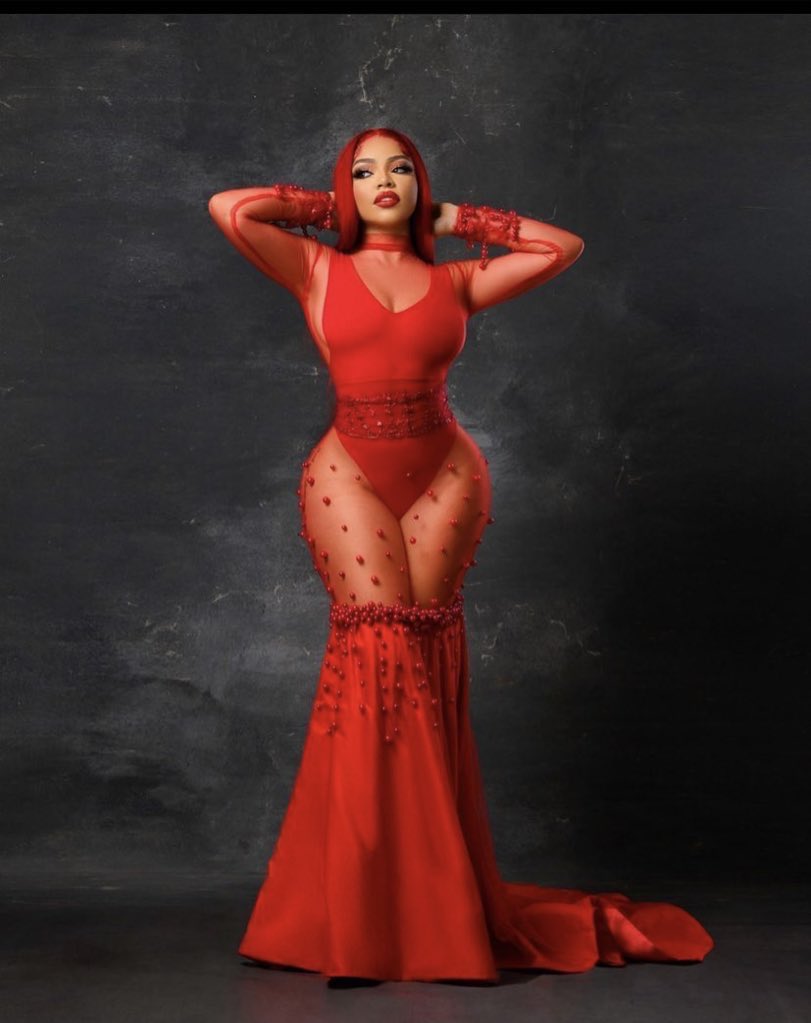 fashionassault's tweet photo. Nengi recreates Nicki Minaj's red see-through dress for Rupaul's drag race.
Who wore it better?
Nengi’s dress by @ladybellionaire_luxury
#nengi #nickiminaj #style #fashion #whoworeitbetter #thefashionassaultnaija #tfan https://t.co/FR74zcV1W8