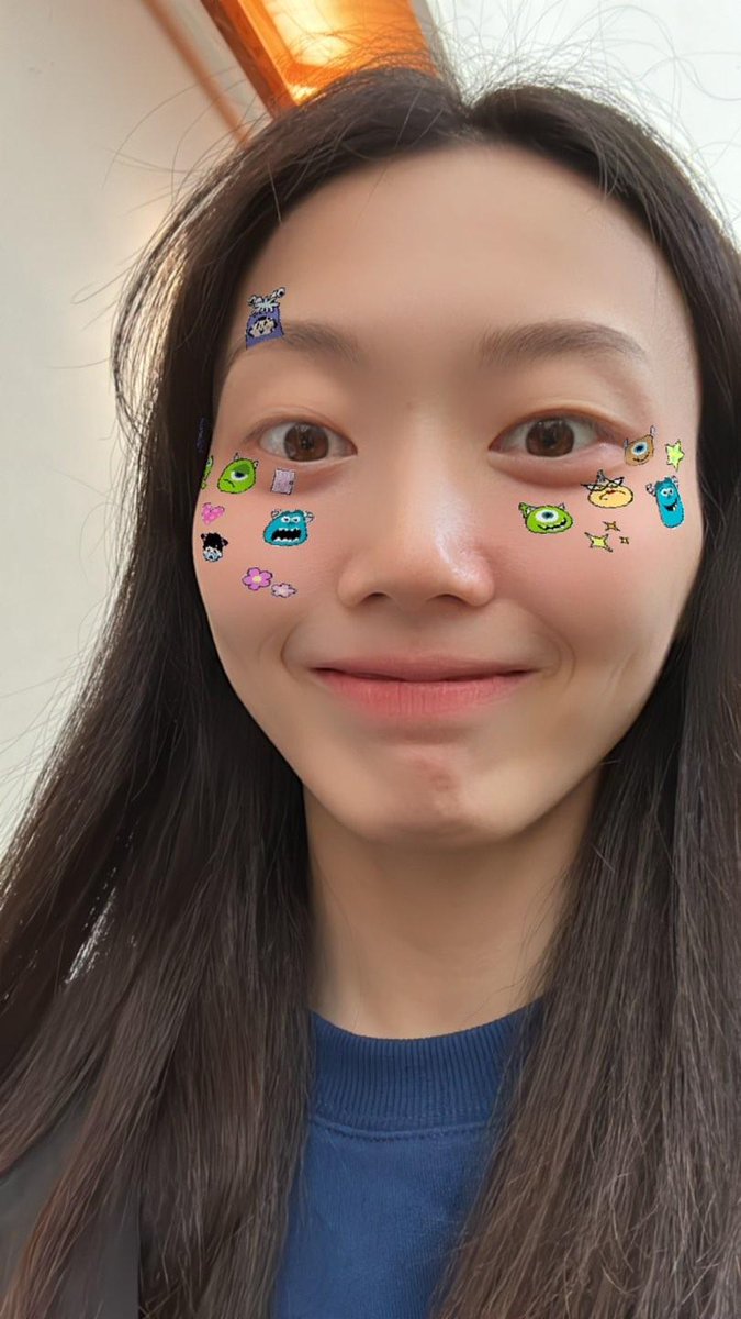 현대건설 셀카포카 .. 김다인씨 사진 원본 받아왔어요 .. 플미로 파는 사람들에게 양도받지마시고 이걸로 이상한 로고없이 깔끔한 포카 뽑으셔유 .. ~!

#김다인