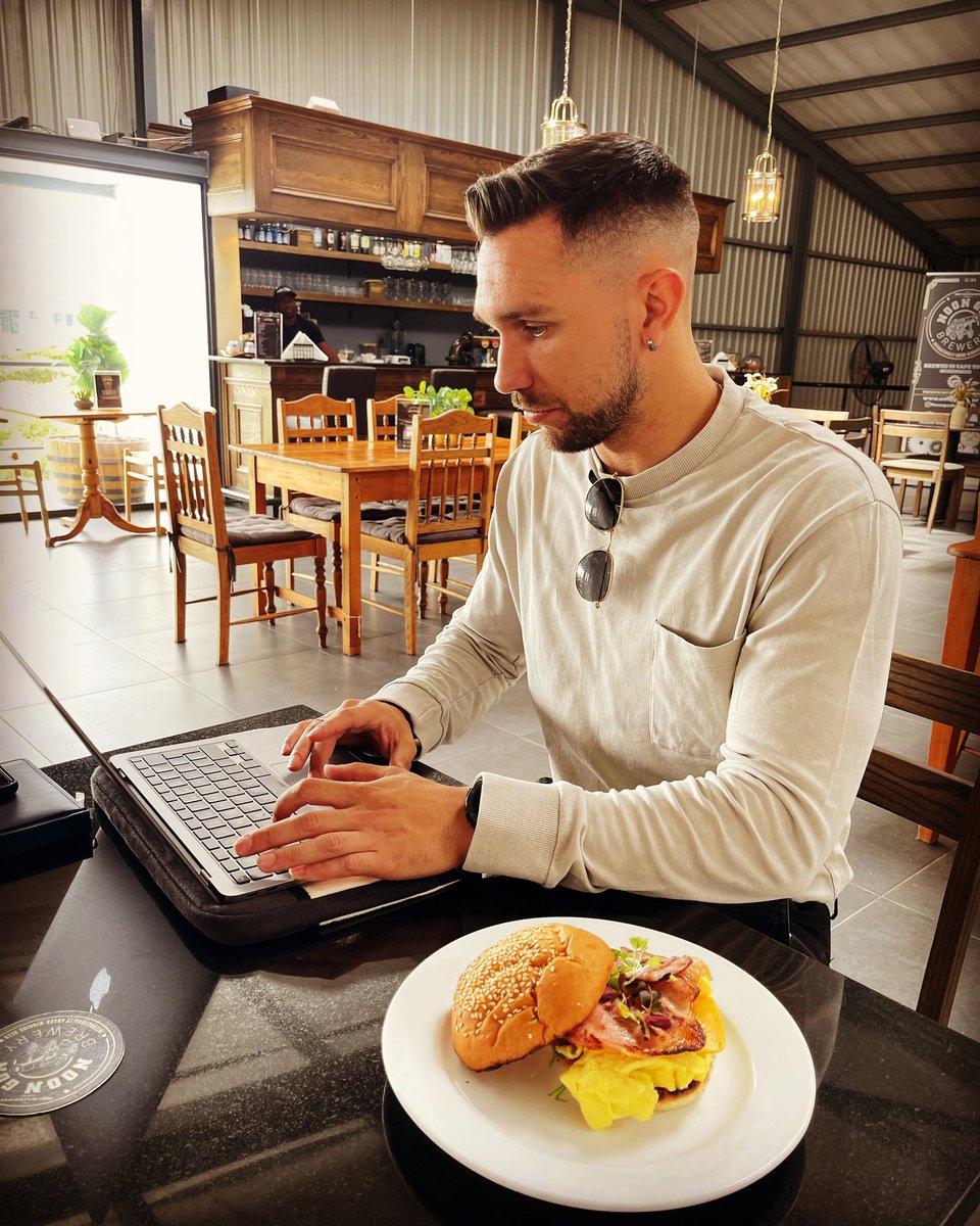 Bring your laptop and work from our tap room 👍

There’s WiFi, a few charging points, great coffee, as well as breakfast and lunch off the grill by Chef Sims! ☕️🥐🍔💻

#work #monday #remotework #brewery #capricornbusinesspark #coffee #breakfast #lunch #chef #food #wifi #capetown