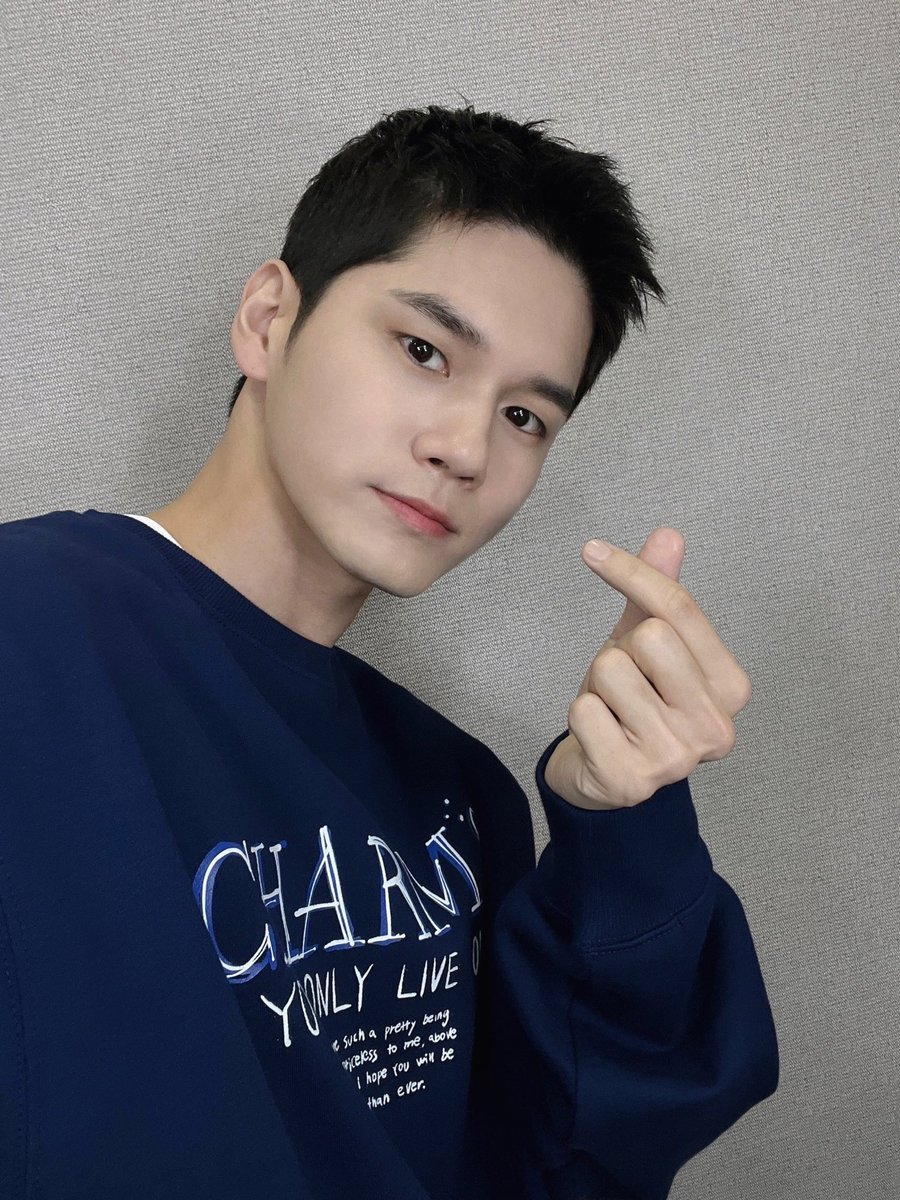 ✨230306 참스 팬사인회 #옹성우✨

오랜만에 위로들과 함께한 행복한 시간💕
늘 최고의 시간을 만들어주는 위로와 함께해 더욱 뜻깊고 행복한 날입니다😍
앞으로도 옹성우와 함께하는 행복한 날들 같이 만들어가요!🙌🏻

#옹성우 #ONGSEONGWU