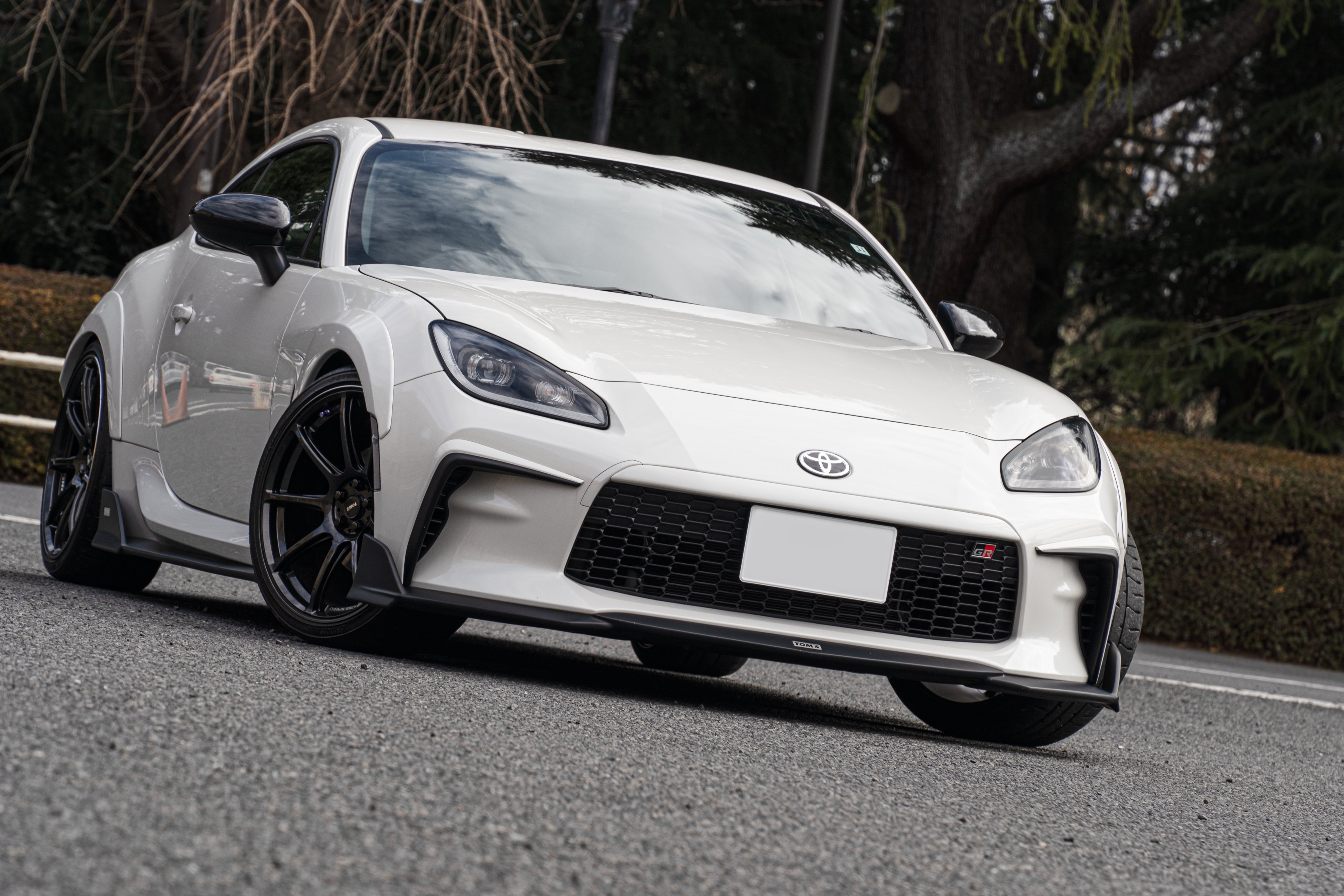 TOM's トムス　GR86 フロントノーズ　塗装済み TOM'S（自動車用品） 【TOM'S公式】GR86フロントノーズ 車用品