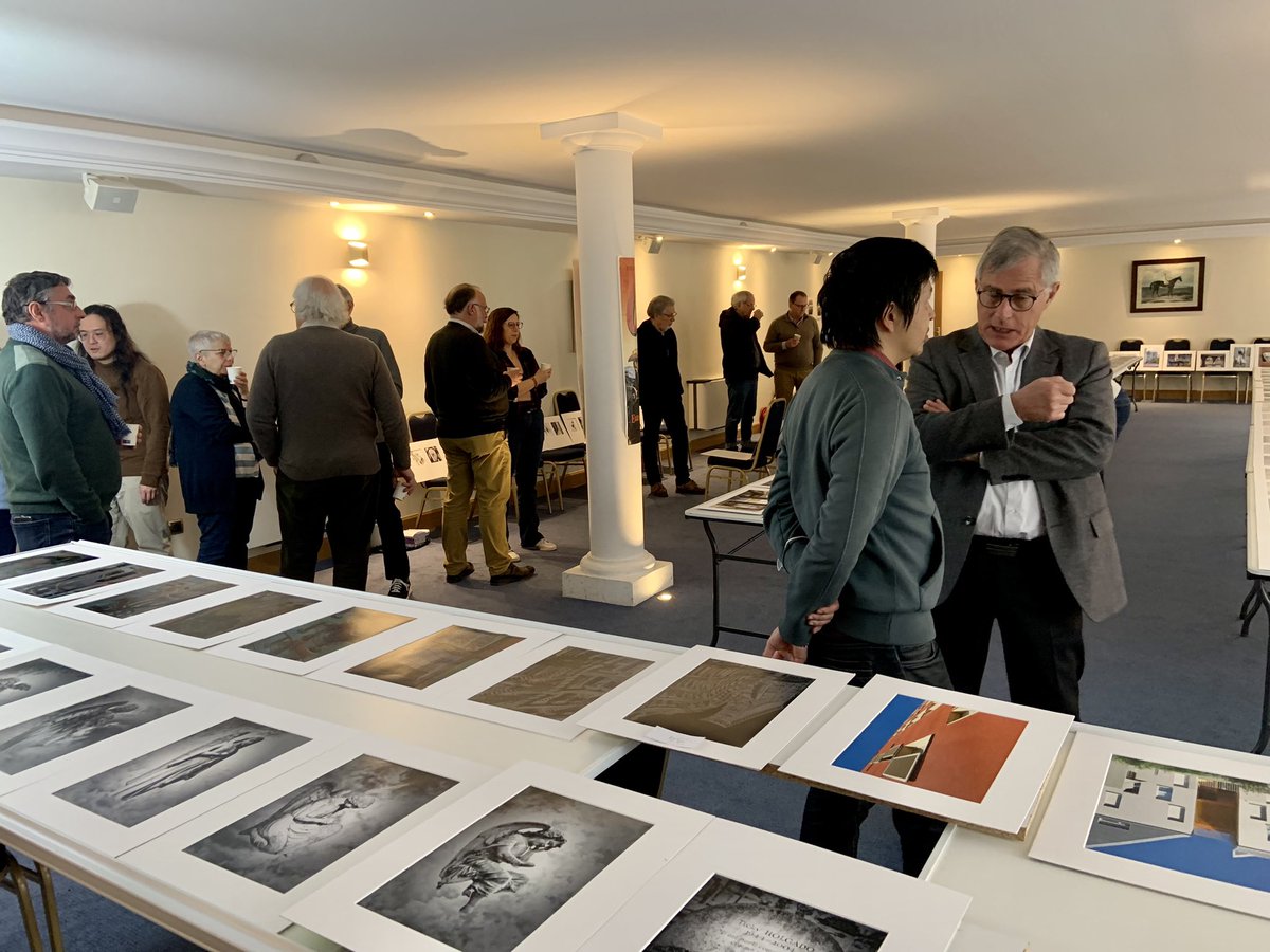 Photo_Puteaux's tweet image. Le #concours #auteurs régional de la @federationphoto s’est tenu pour la 1ere fois ce wd à #Puteaux réunissant ainsi de nombreuses personnes. Merci à la #VillaMédicis d’accueillir cet événement qui contribue au rayonnement culturel de la résidence seniors et de la ville. #art