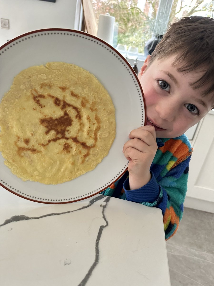 AliMackie4's tweet photo. Reading a pancake recipe and reaping the rewards!@ArchibaldFirst https://t.co/krP3HavusN