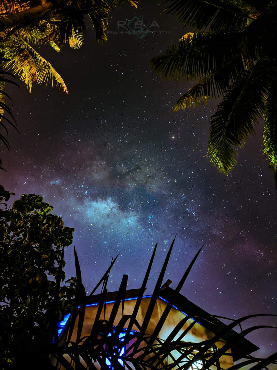 the Milkyway rises above my house🌌
©️Roby Astro phonegraphy