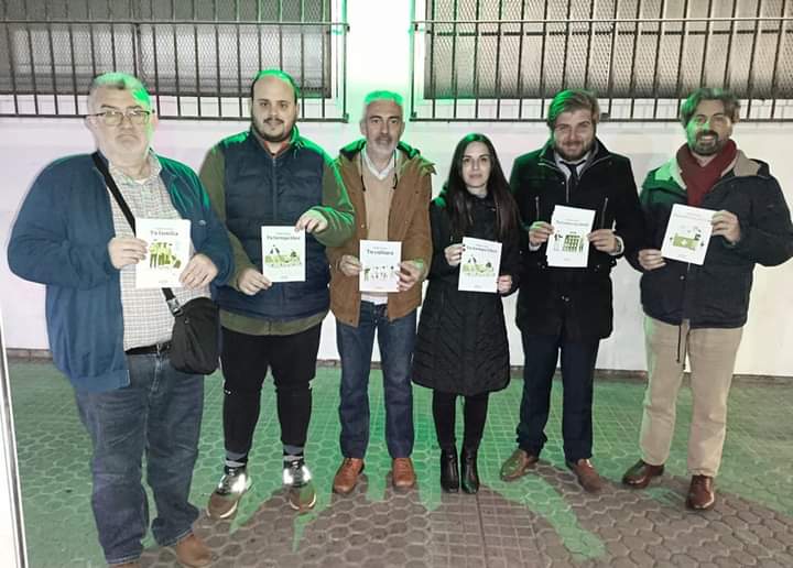 VoxCamas's tweet photo. 💪🇪🇦  Fructífera reunión del equipo de coordinación de VOX Camas con nuestros concejales Ignacio Muñiz Maqueda y Ana Isabel Manzano.

¡Hay alternativa para Camas! 

#CuidaLoTuyo #CuidaTuPueblo https://t.co/21DeuktVql