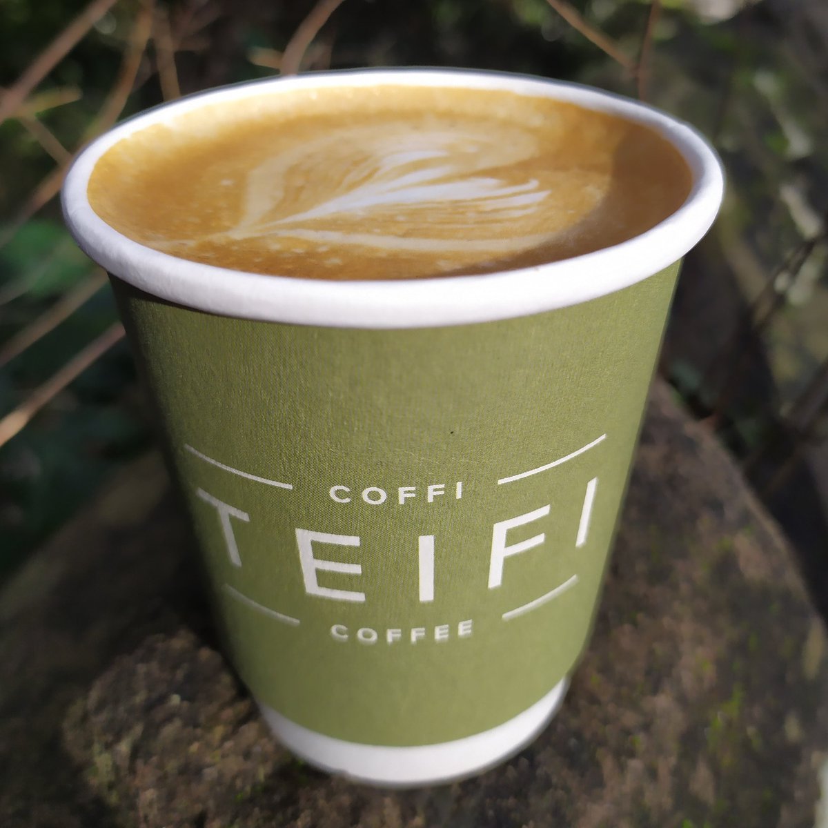 Dydd Llyn - Monday. Time for a #teificoffee #coffee home delivery order? Use code GREATCOFFEE15 for 15% off your order online, min order three items. Free Delivery #arabica #organic #robusta #cafetiere #espresso #hotchocolate #pods #coffeeonline