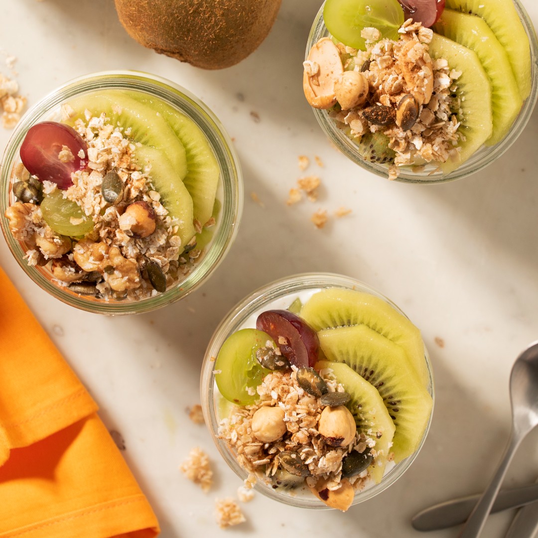 Green…yellow…green…yellow… What colour do you think kiwifruit is?! 

Here at Zespri™ we love both green and golden kiwifruit. 

Do you have a favourite? Let us know!