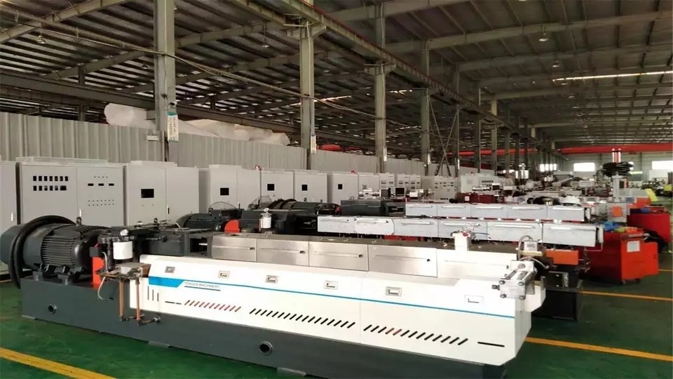 TENGDA17's tweet image. Nanjing Tengda Machinery Co.,Ltd is High-End Twin Screw Extruder Manufacturer.

Know more: njtdjx.com
#extrudermachine #twinscrewextruder #extrusionequipment #screwextrudermachine #plasticextrudermachine