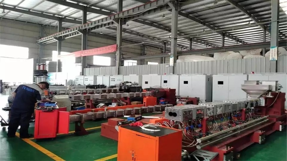 TENGDA17's tweet image. Nanjing Tengda Machinery Co.,Ltd is High-End Twin Screw Extruder Manufacturer.

Know more: njtdjx.com
#extrudermachine #twinscrewextruder #extrusionequipment #screwextrudermachine #plasticextrudermachine