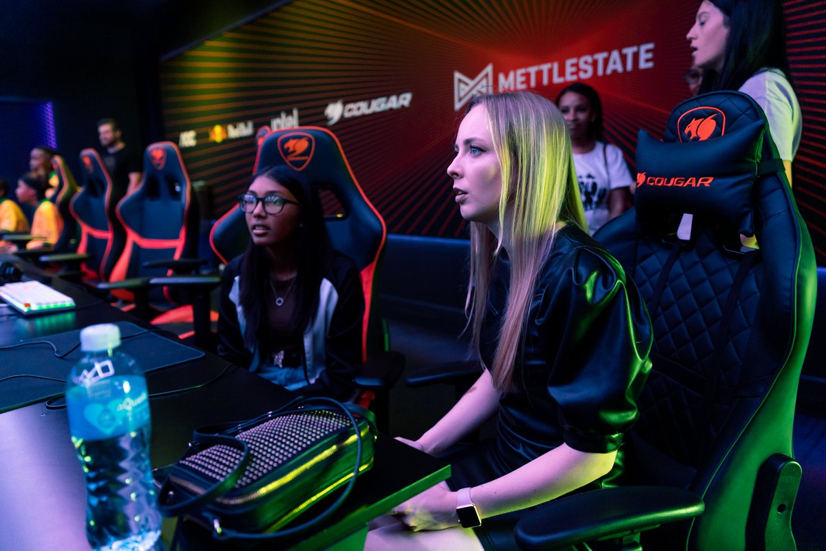 Sam “Tech Girl” Wright tweet media