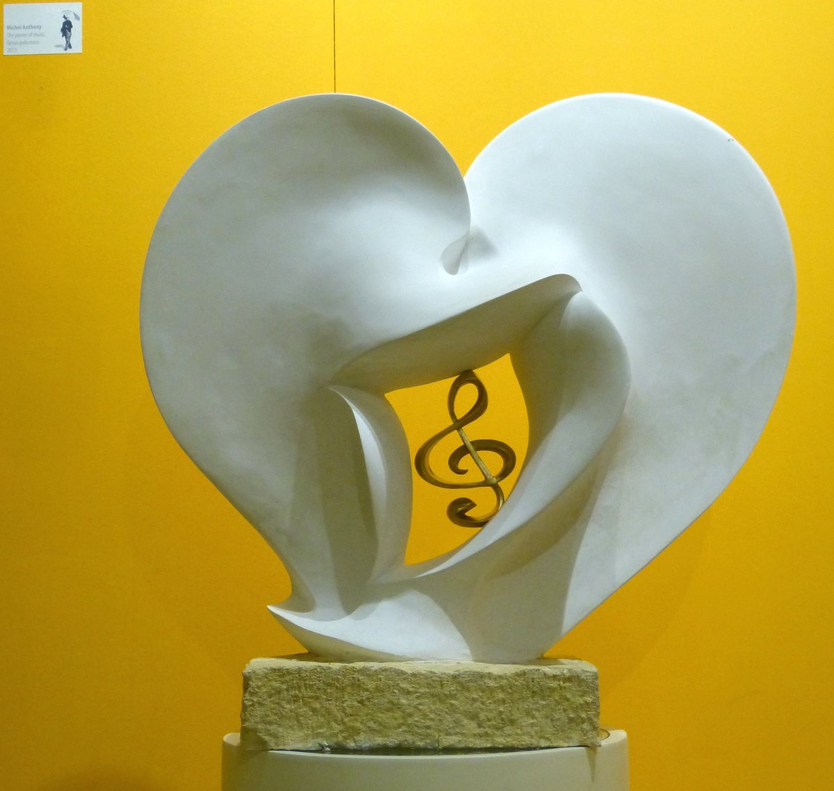 ’Sculpture ‘ Power of Music’ c’était pour le bicentenaire de Giuseppe Verdi au Musée de M.O.CA Montecatini Terme en Toscane, Italie. #art #contemporaryart #sculpture #michelanthony #tuscany #love