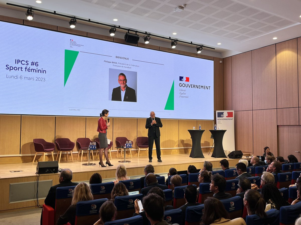 AOC1978's tweet image. A 2 jours du #8Mars, je réunis avec @RomeIsabelle les acteurs du sport 🇫🇷 dans le cadre d&apos;un #IPCS dédié au sport féminin. 
L&apos;occasion de réfléchir sur :
➡️ la promotion &amp;amp; le développement de la pratique féminine,
➡️ les solutions pour nos championnes et le sport pro féminin 💪