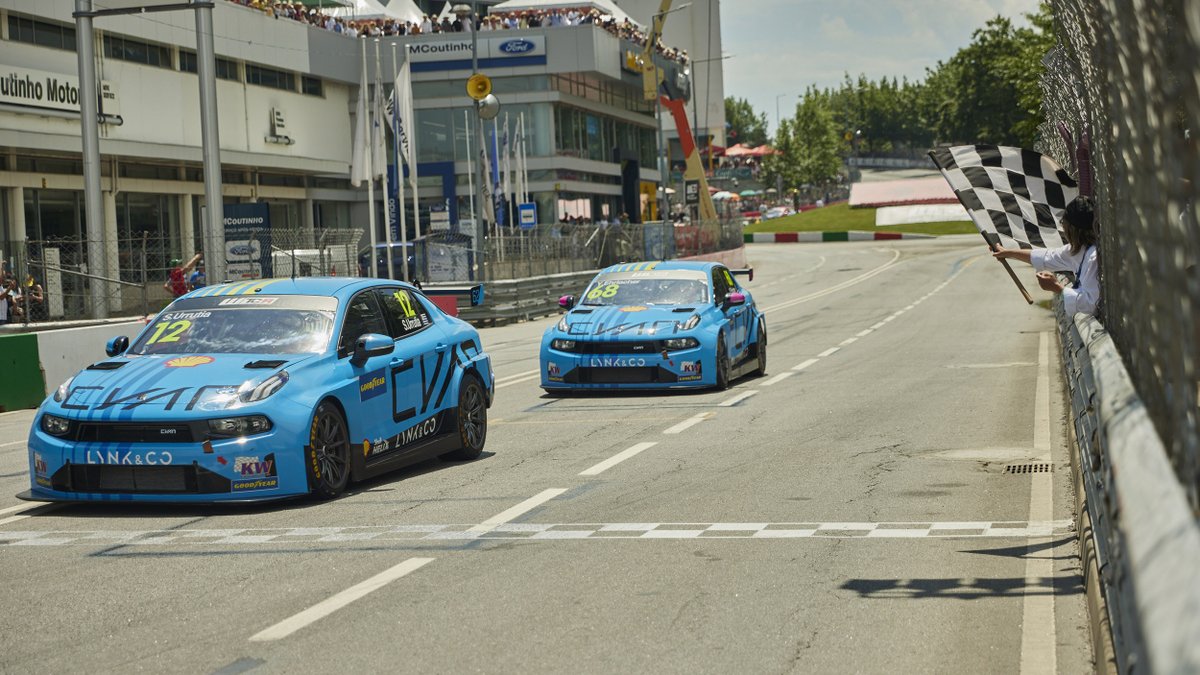 TouringCarTimes's tweet photo. : Lynk &amp; Co Cyan Racing completes #TCRWorldTour line-up https://t.co/ekWOKUTQCN https://t.co/DFCrFTg6IF