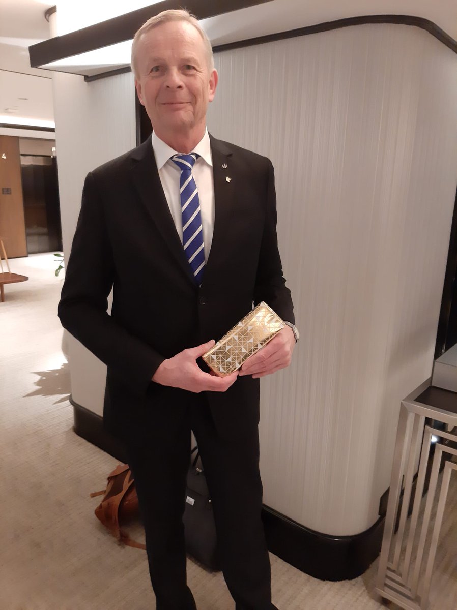 BVK_Presse's tweet photo. Ulrich Zander ist nun Past Chairman des World Federation of Insurance Intermediaries (#WFII). Vielen Dank für den Einsatz an der Spitze des Weltverbands. Neuer Chairmen ist nun Patrick Gallagher und Incoming Chairman ist Butši Tladi.
#WFII #Versicherungsvermittler https://t.co/ZDWxVM59xv
