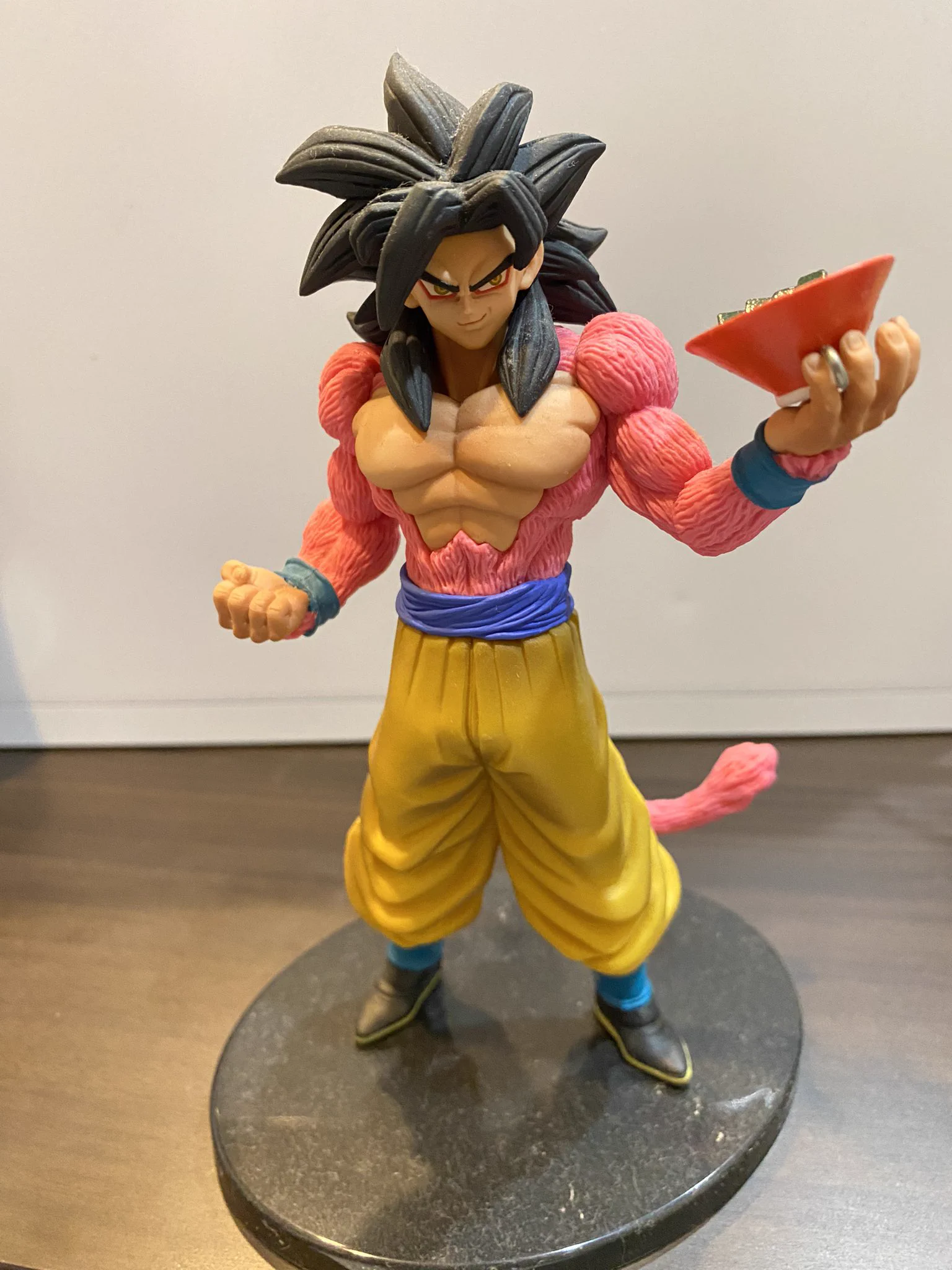 @imasogari8119 ガチャガチャのラーメンがピッタリハマった俺の悟空のフィギュアにそっくりで笑った 