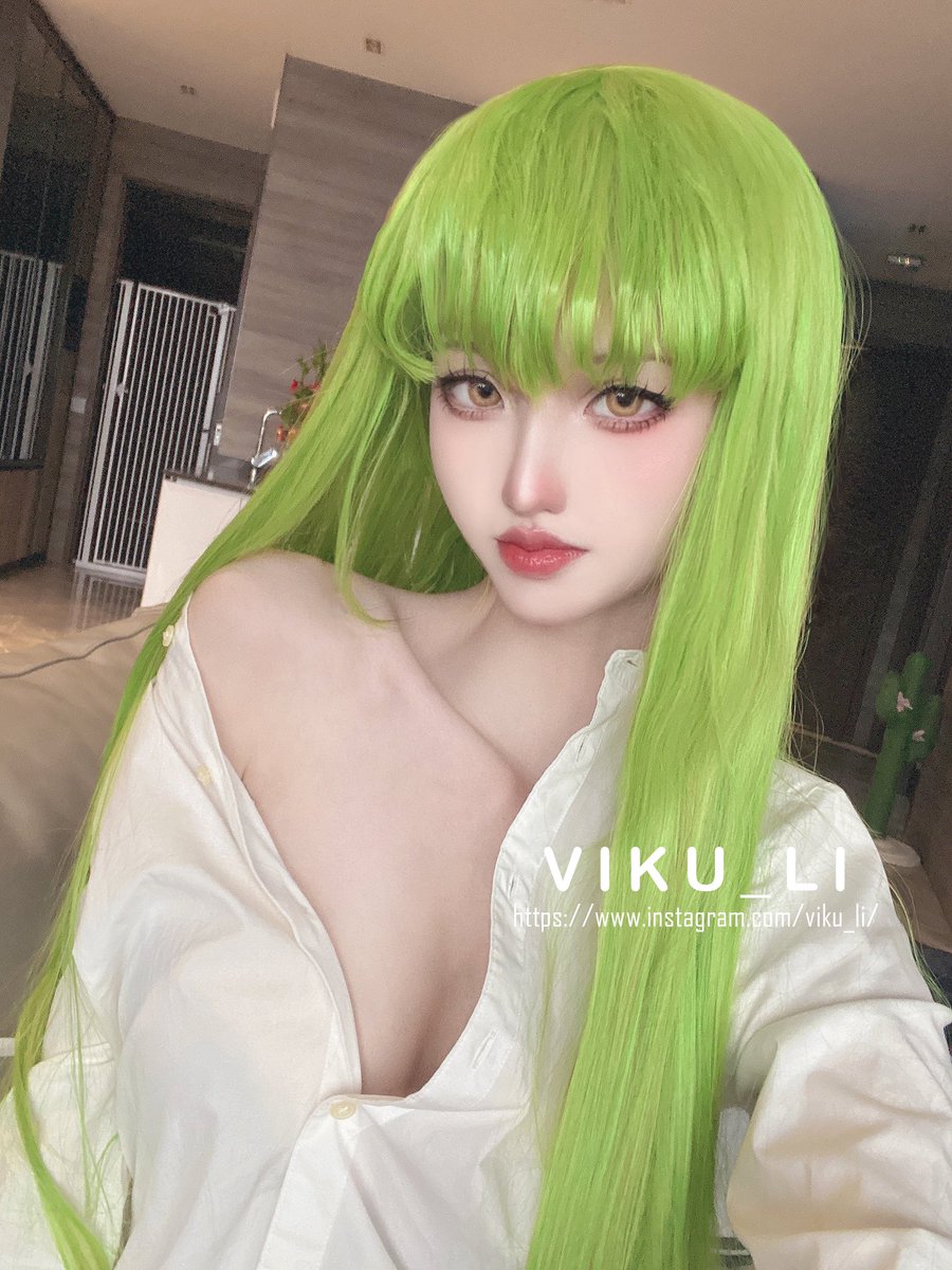 Viku_li's tweet image. cos一下童年女神C.C.
拍摄用的披萨很好吃🍕
#cccosplay #codegeass #codegeasscosplay #codegeasslelouchoftherebillion