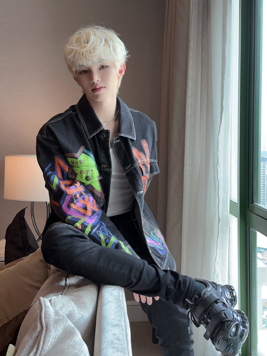 Ai_SeeU's tweet image. Jun looks like he is about to drop a banger album and I&apos;m here for it

#LiuJun #JunLiu #JunLiuOnTheRise #TogetherWithJunLiu