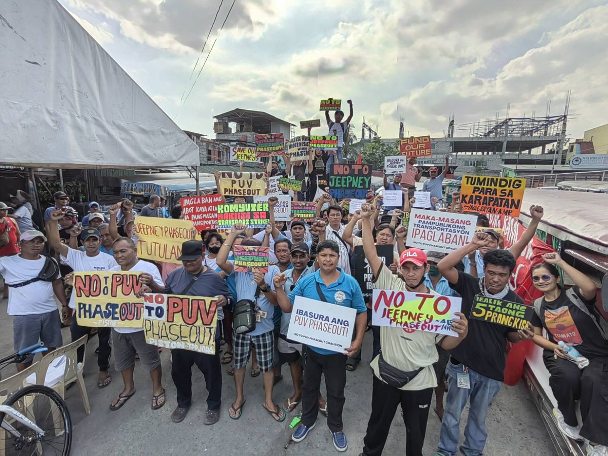 KaraTaggaoa's tweet image. PASIGLABAN! #NoToJeepneyPhaseout