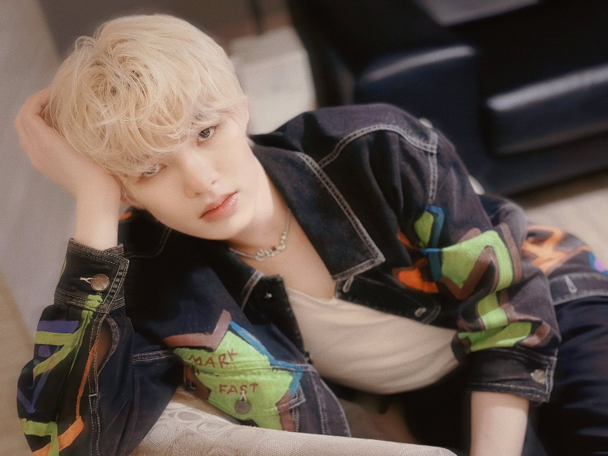 Ai_SeeU's tweet image. Jun looks like he is about to drop a banger album and I&apos;m here for it

#LiuJun #JunLiu #JunLiuOnTheRise #TogetherWithJunLiu