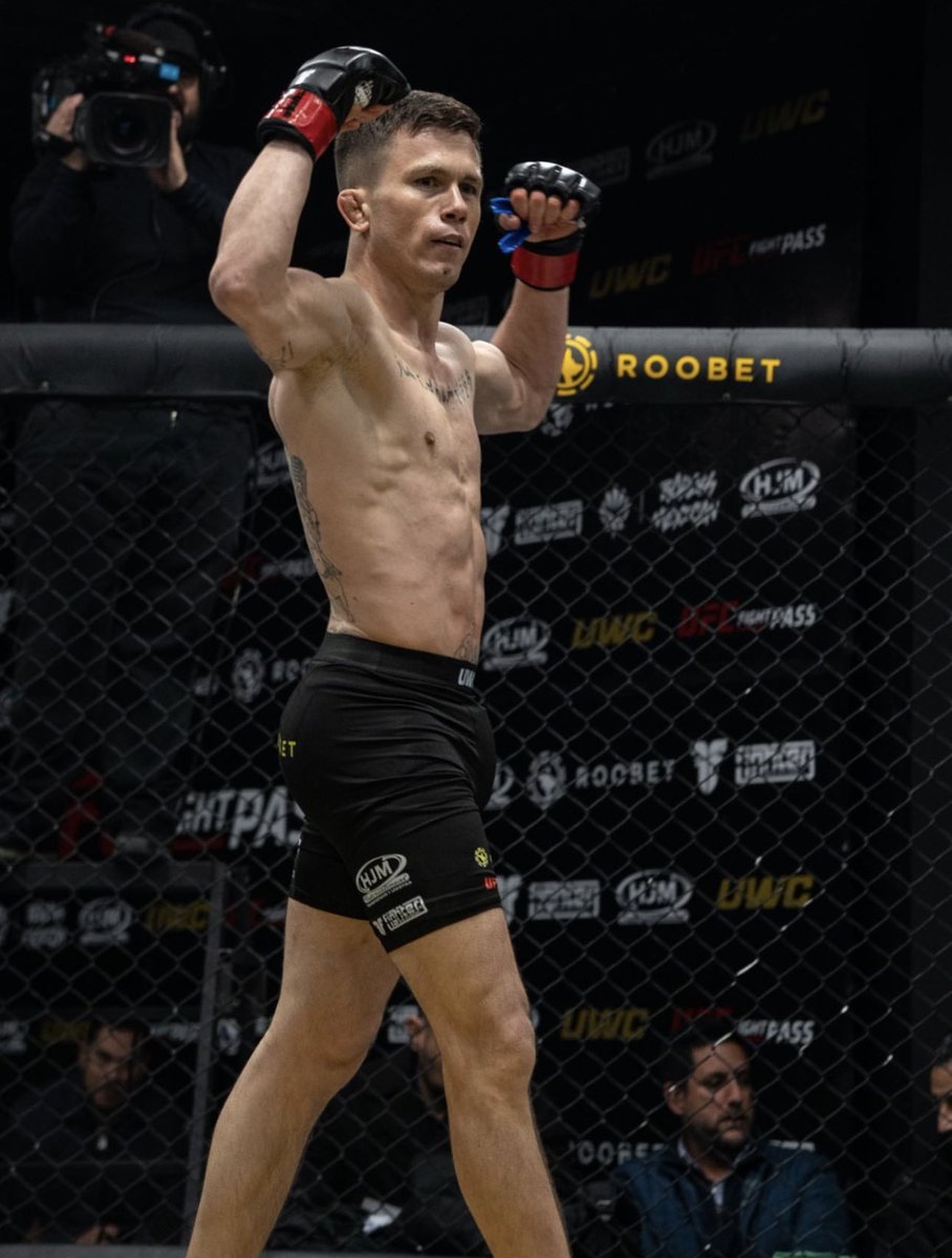 spanish_mma's tweet photo. Actualización en los ranking mundiales para Dani Barez, por Tapology:
#1 Latinoamérica
#1 México
#5 EEUU
#108 Best MMA flyweight fighter
@DanielBarez @TeamIridiumISA @danawhite @Mickmaynard2 @ufc @UFCEspanol @UFCEurope @seanshelby
#danibarez #danielbarez #mma #flyweight https://t.co/7h0bKi352V
