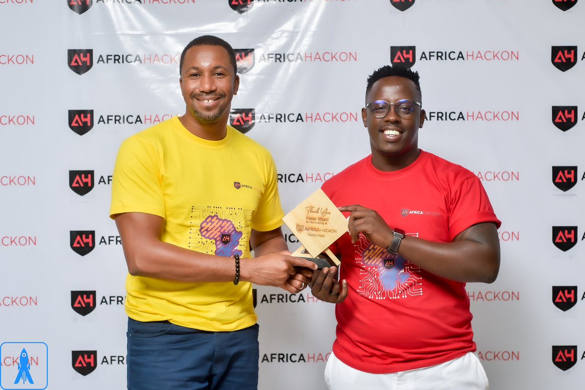 PeterKitavi_'s tweet photo. This past weekend,I was privileged to host @africahackon254 2-day masterclass.

What impressed me was the hunger for knowledge to learn as well as the generosity by facilitators to share as much insight as they could. 

Grateful to @brightgameli for trusting me to execute this 🎖️ https://t.co/XBImiWSKcm