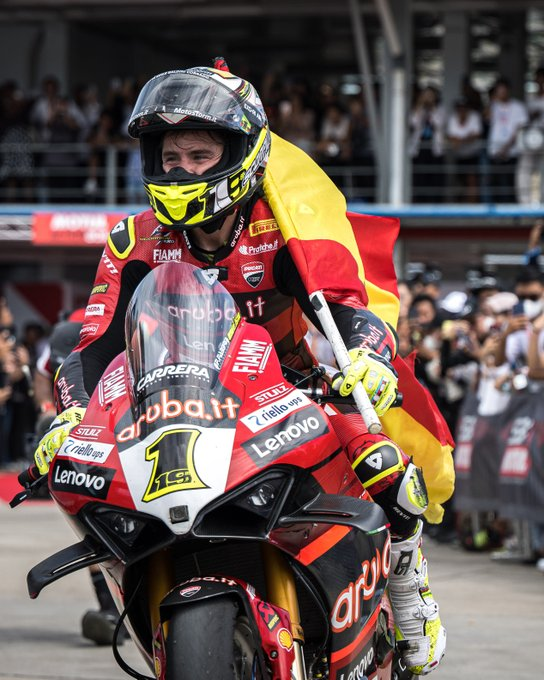 What a Sunday in Indonesia! After a crash in SPR Bautista starts tenth and wins Race 2. Rinaldi leads for 14 laps but finishes P4. Bulega on the podium (P3) in WorldSSP