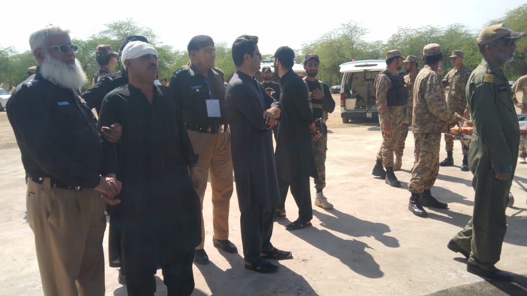 Info_Balochistn's tweet photo. Critical injured of #Suicide_Attack are being shifted to #Quetta
#Sibi #Balochistan https://t.co/OlG3iqYPaa