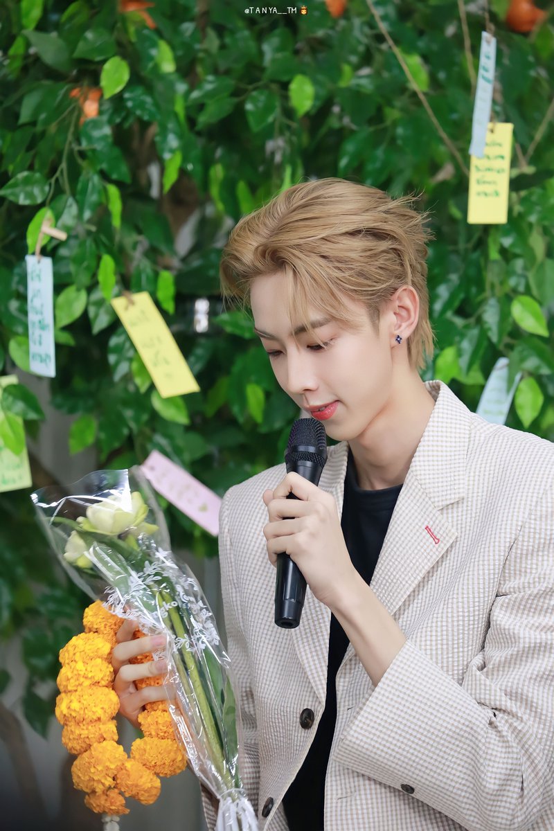 Tanya__TM's tweet image. วันมาฆบูชา มีสุพัด 💙
#sgsupatt
#saveG