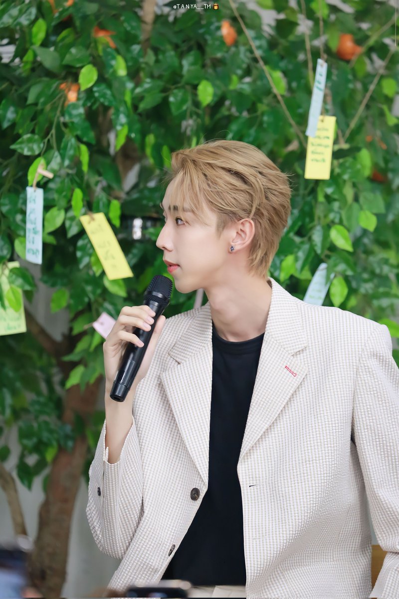 Tanya__TM's tweet image. วันมาฆบูชา มีสุพัด 💙
#sgsupatt
#saveG