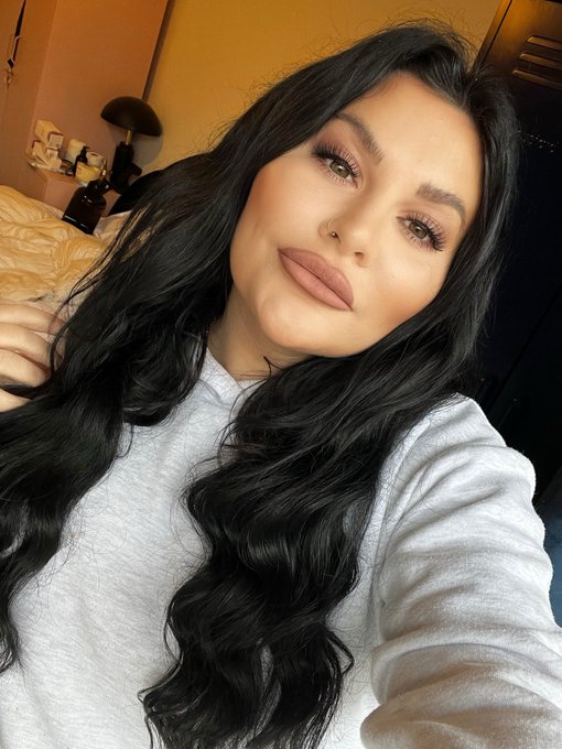 Am I a pretty milf? https://t.co/A7748UXmmg<a href="/tag/rt"class="tags"><span>#rt</span></a>