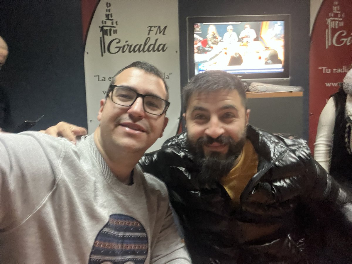 Hoy hemos contado en el estudio de LAS MAÑANAS DE @ondacapitalsev con <a href="/Mapyoficial/">Mapy B</a> y Pitufo Perez 🎙❤️