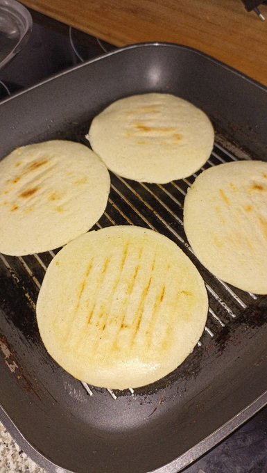 Hoy se desayuna arepa ?? https://t.co/es4Tdq0AFv