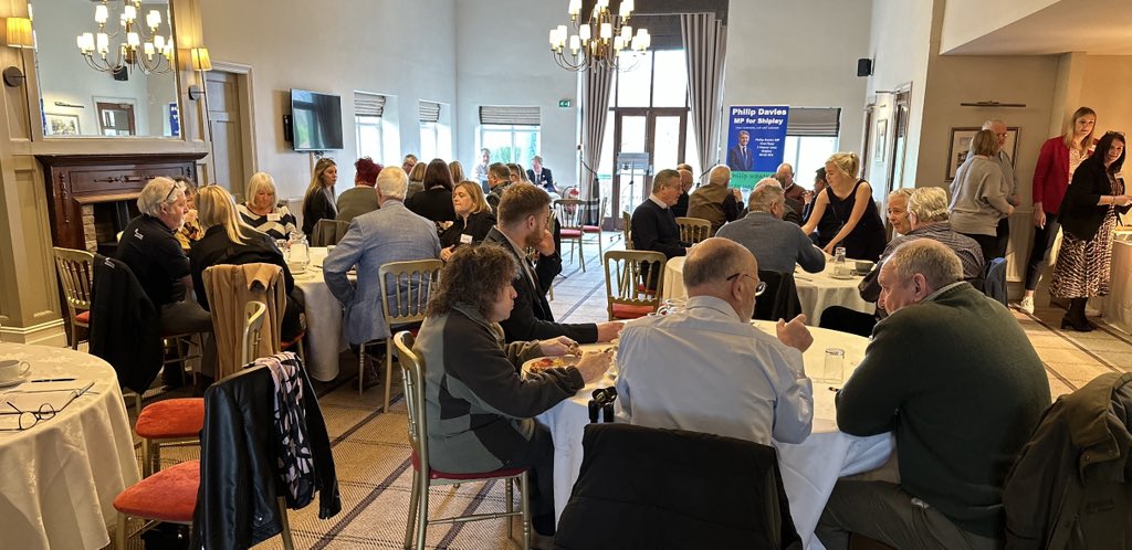Full house this morning @ShipleyGolf with @PhilipDaviesUK and @MarkCasci for the business breakfast update #supportinglocalbusiness