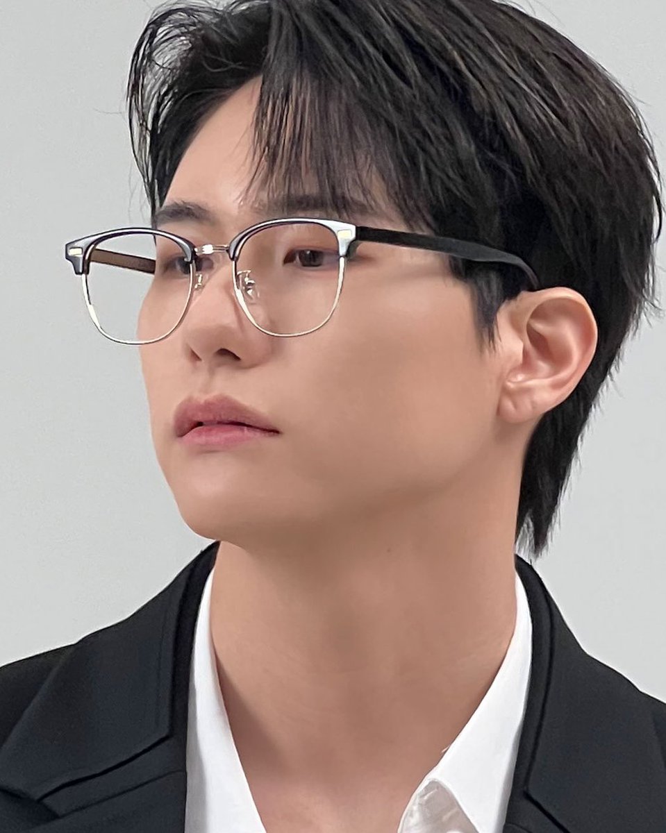 같은사람맞아요?

   ㄴ 네