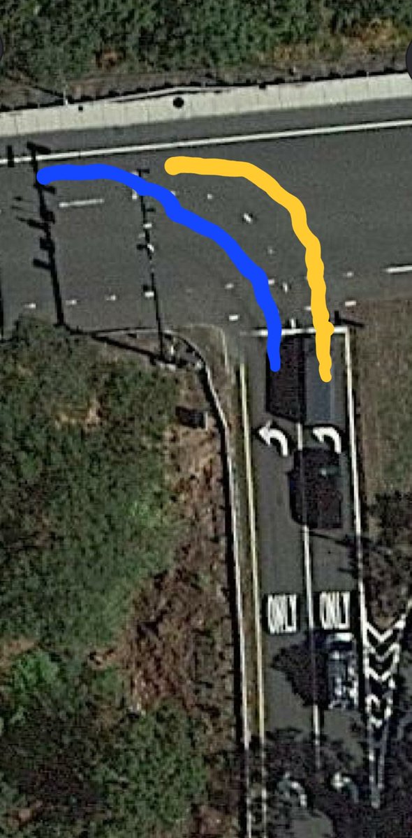 Zango_86's tweet photo. Driving through Chelmsford, MA and a @DracutMAPD is in the wrong lang and changes lanes in an intersection with no signal and cuts us off. Can only imagine the citation I would have received had I done the same. Just because you enforce it, doesn't mean you're above it.🤡 https://t.co/5pDBIXSbSK
