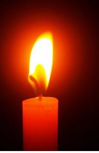 русня розтріляла українського війсковополоненого. Відео не  раджу дивитися. Але може хтось зможе сказати  им`я  незламного героя, щоб надати йому належну пам`ять...