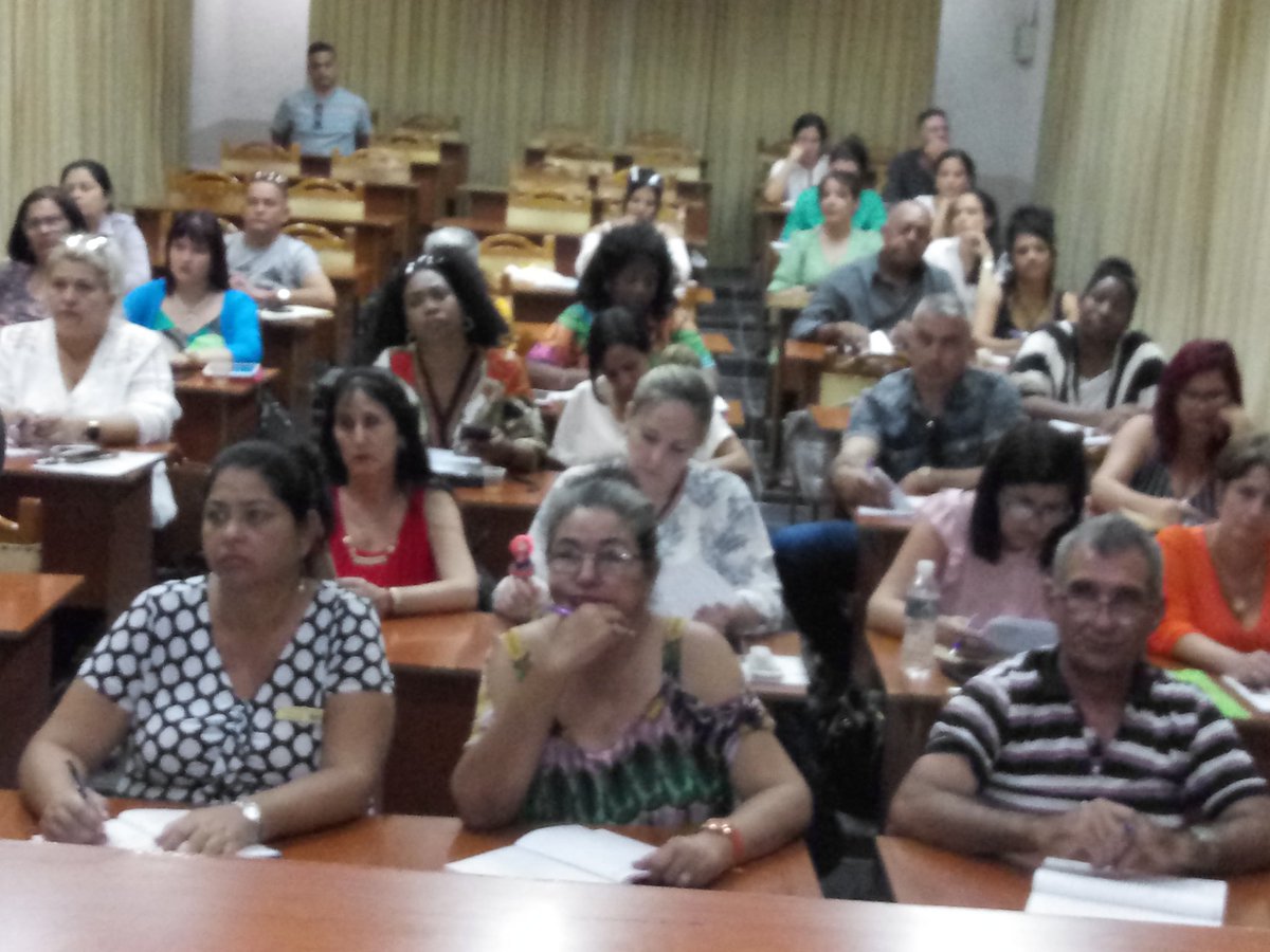 Inicia Reunión de Balance del año en <a href="/OnatCamaguey/">ONAT Camaguey</a> ...potenciar los ingresos y reducir el déficit fiscal es la tarea de orden <a href="/OnatdeCuba/">ONAT de Cuba</a>