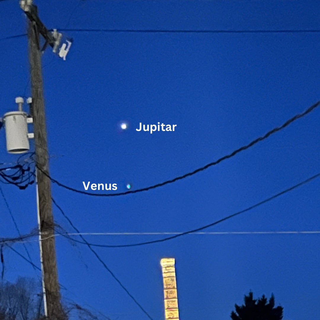 Saw this in the sky the other night. Even though I know stars are much further away than planets in our solar system it’s still amazing to think I’m casually looking at two actual planets with the naked eye in a random night.