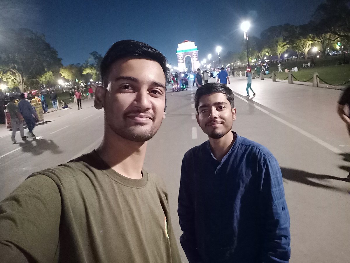 jhamritsagar11's tweet photo. Visiting India gate at 11 o clock night..!!
🥰🥰🇮🇳🇮🇳
#amritsagarjha #trending #indiagate #nightview #exploreing https://t.co/Vot5pIMowo