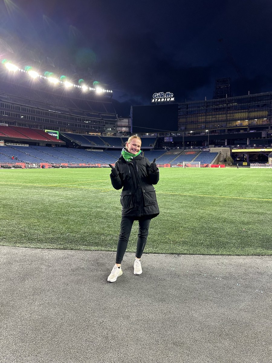 Super cool opportunity to shoot for <a href="/hfdathletic/">Hartford Athletic</a> at Gillette last night 📸

I’ll be the team’s social media intern this season!