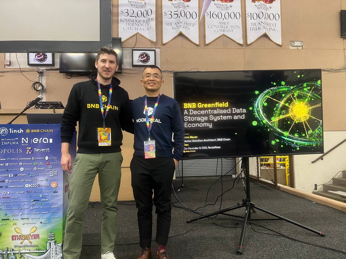 BNBCHAIN's tweet photo. Had a blast introducing @EthereumDenver to BNB Greenfield. Thanks to everyone who attended, and we're excited to continue this rollout 🍀 https://t.co/K4LH1nF1kq