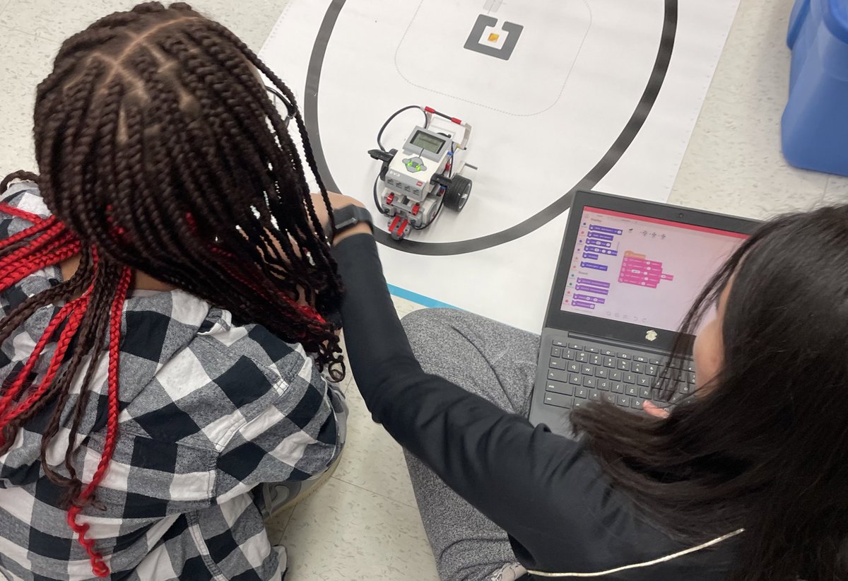 MsFennessy tweet media