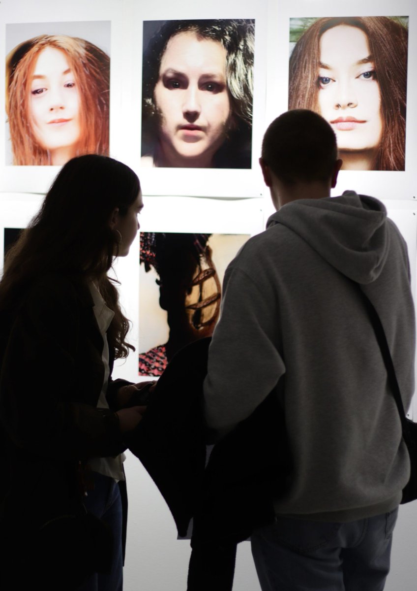 In Madrid? Visit Unpublished by 10/3! Unpublished, seen at Untitled Festival 2021, presents images by AI from the data collected through 3000 donated selfies. It seeks a transcendental interpretation of humanity in the 21st century. madrid.fi/unpublished-un… #institutofinlandia