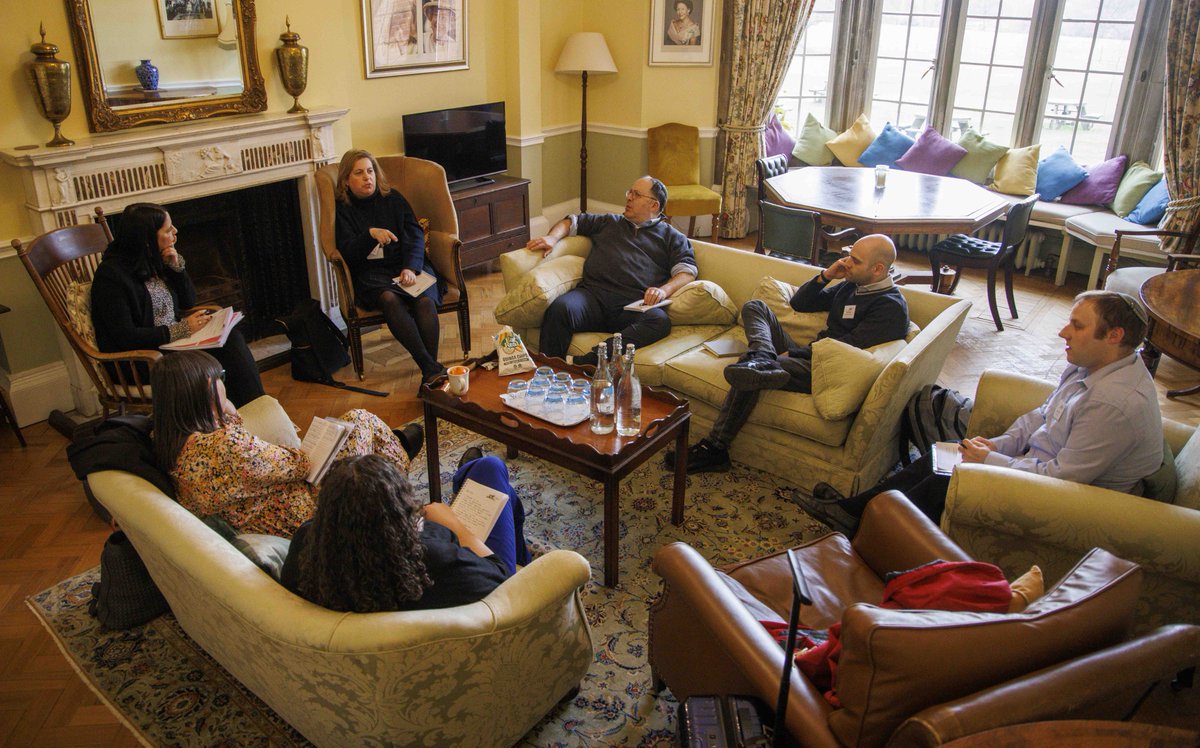 Lead_'s tweet image. Part of the Dangoor Senior Leadership Programme includes work in smaller peer learning groups allowing participants to share perspectives and thoughts on leadership challenges. These groups began during the  @windsorleaders residential and were expertly facilitated by the team.